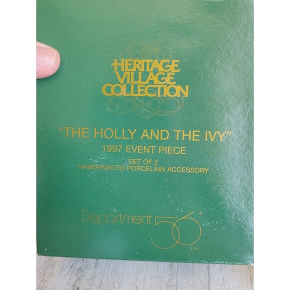 Dept 56 The Holly And The Ivy 1997 Village accessory Xmas - Picture 8 of 8